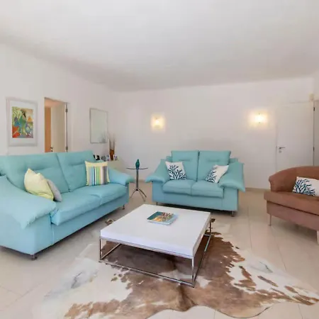 Uma Casa Elegante E Acolhedora Ferias Inesqueciveis Em Familia Nyaraló